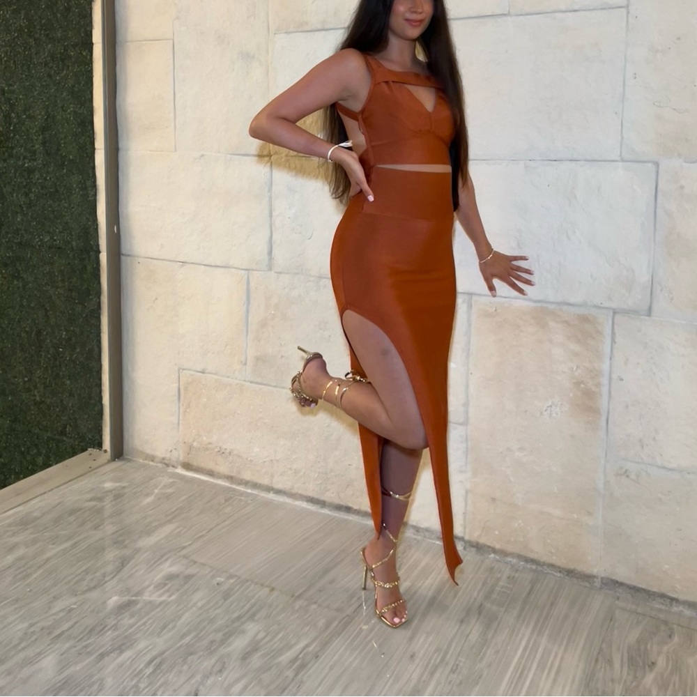 Beautiful bronze set worn once